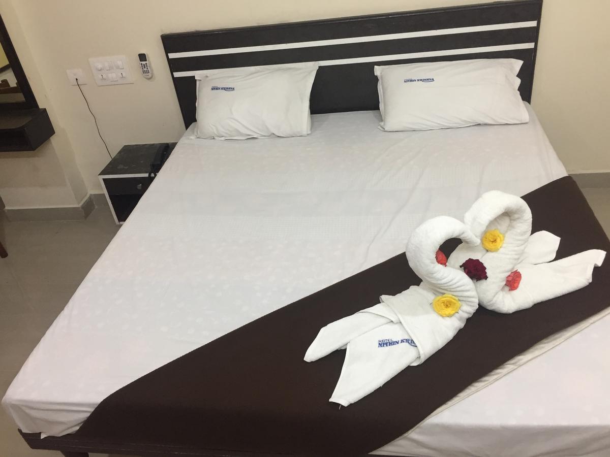 Hotel Nithin Krishna Tirupati Exterior foto