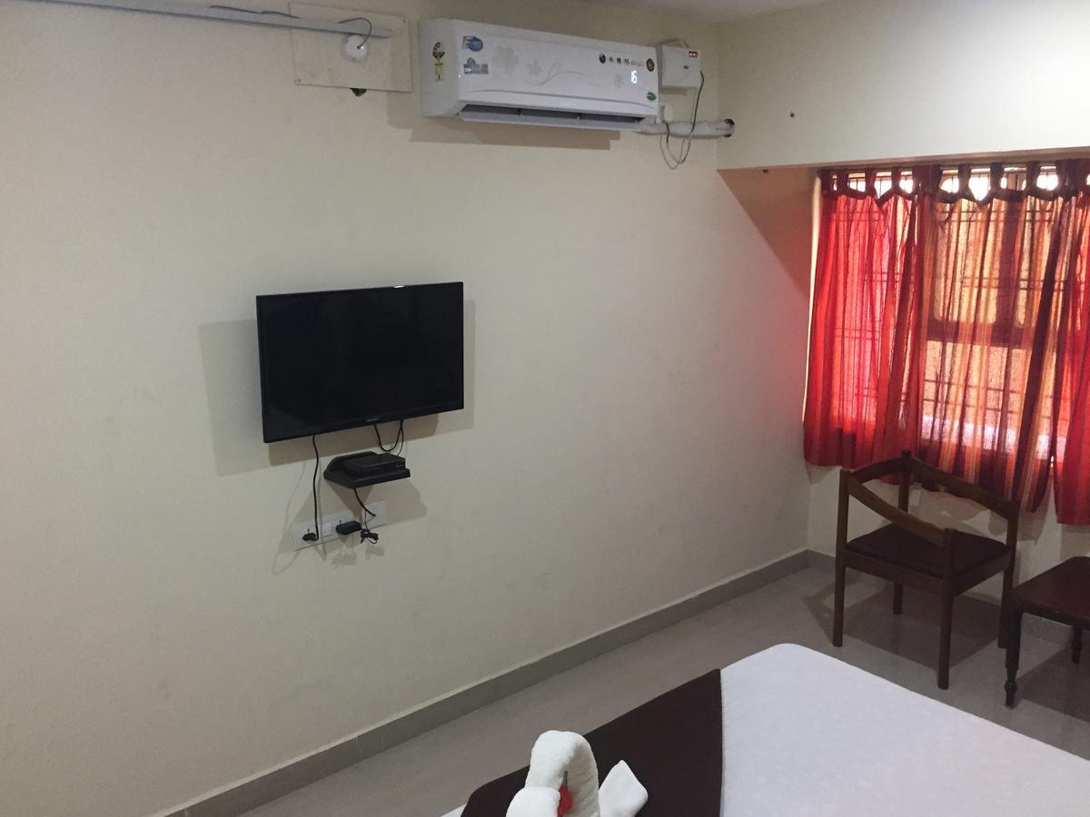 Hotel Nithin Krishna Tirupati Exterior foto